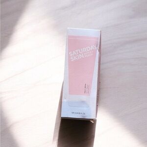 Saturday skin rise and shine cleanser